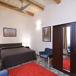 Grand Harbour Apartment